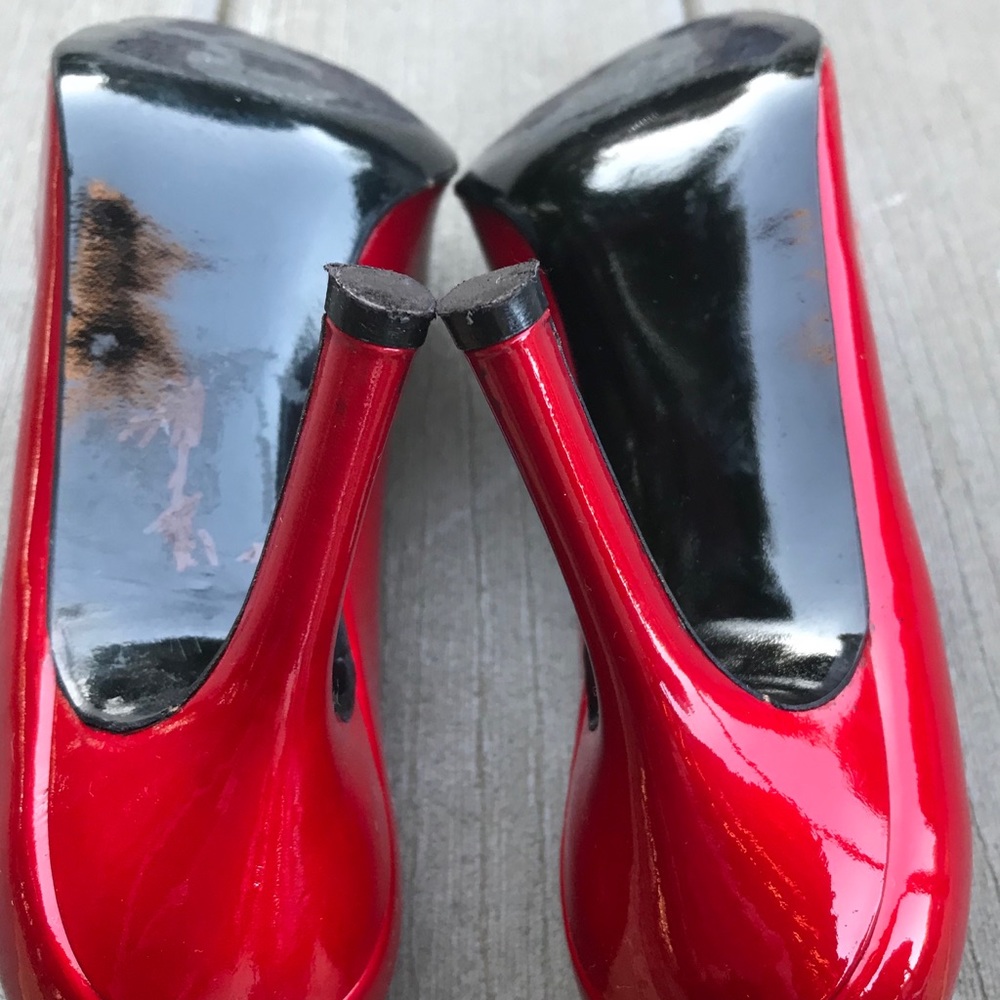 Stuart Weitzman - Picture 6 of 6